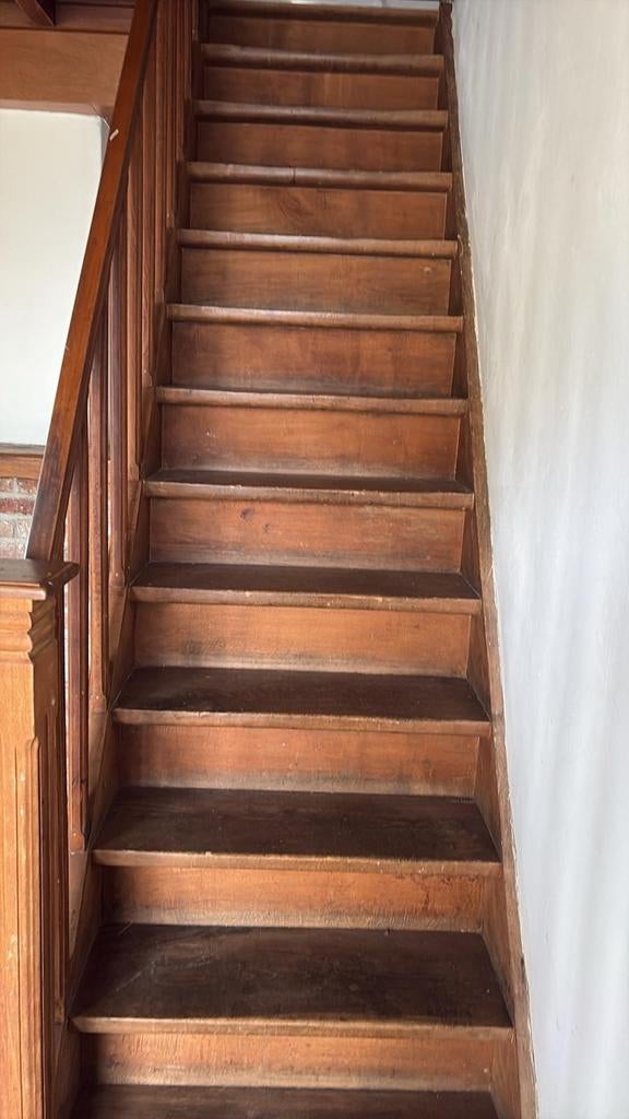 Escalier chene ardennais bois, Enlèvement, Escalier