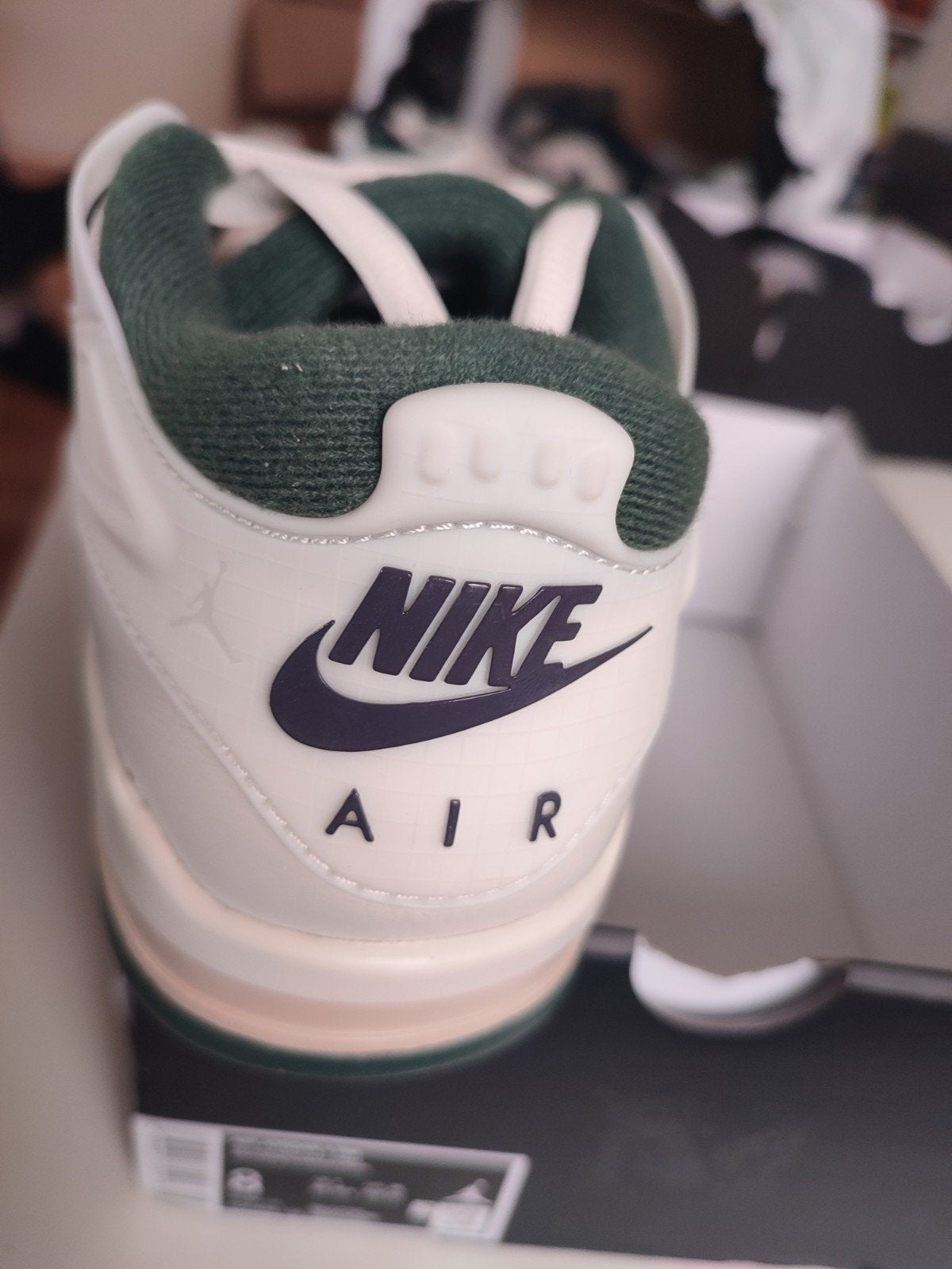 Authentique Nike Air Jordan 4RM  T38, Enlèvement ou Envoi