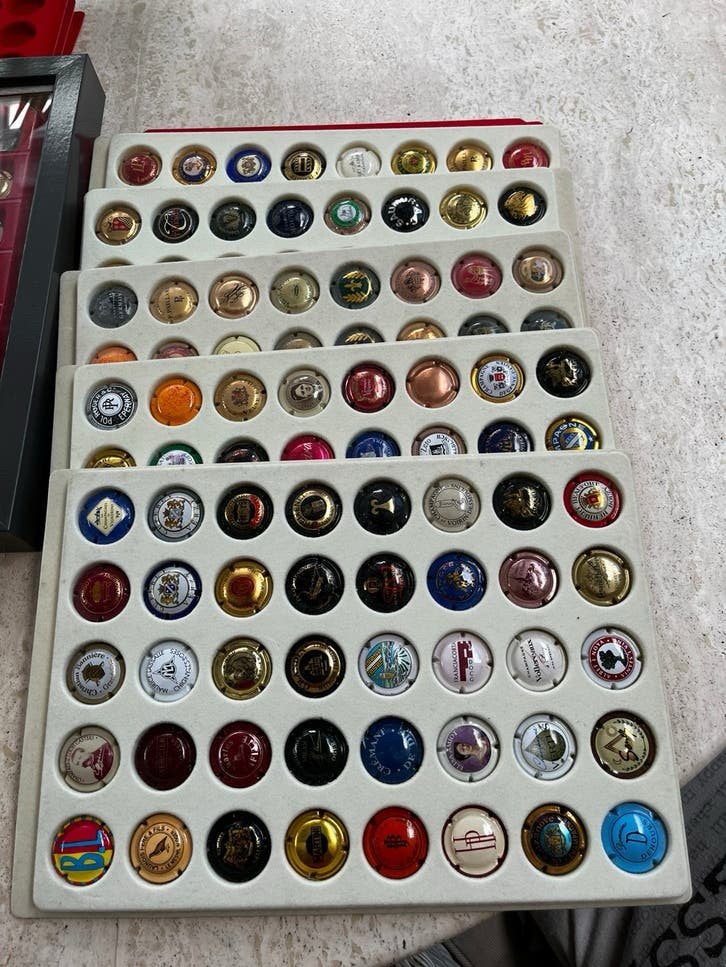 Champagne capsules, Verzamelen, Ophalen