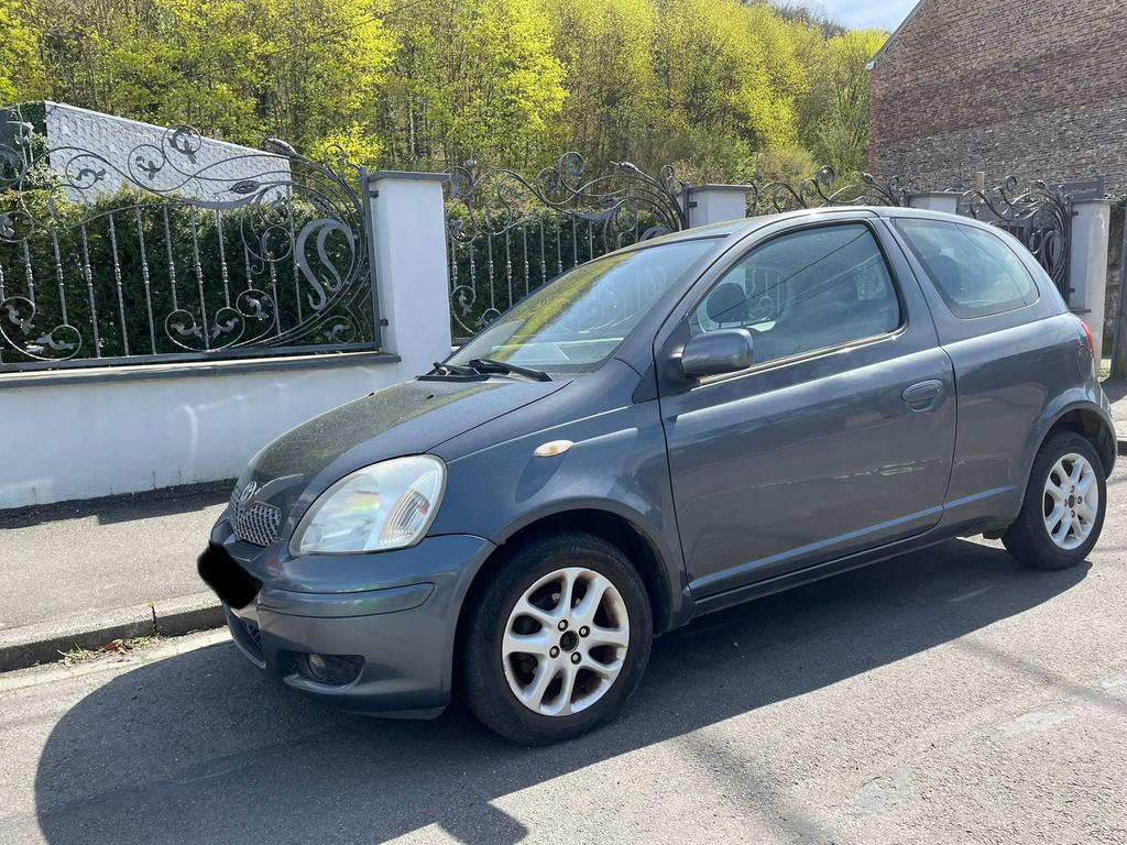 Toyota Yaris 1.0 vvti, Auto's, Stof, Zwart, Handgeschakeld, Particulier