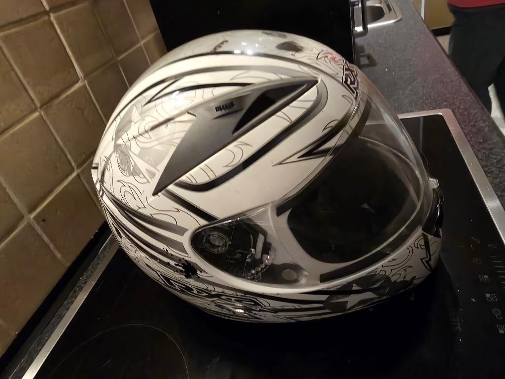 Mottor helm, Motoren, Ophalen