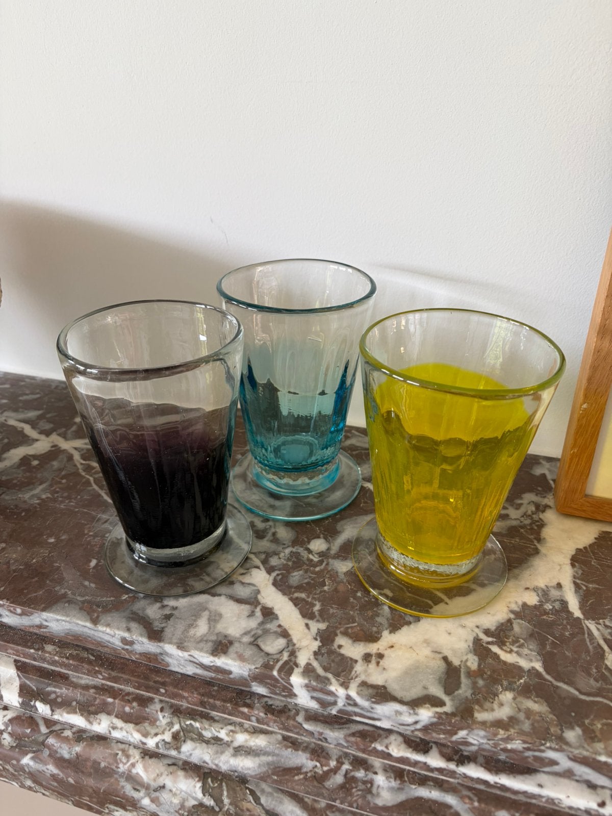 Trio van bloemvaasjes in perfecte staat - merk onbekend, Enlèvement ou Envoi, Verre, Multicolore, Convient pour l'extérieur