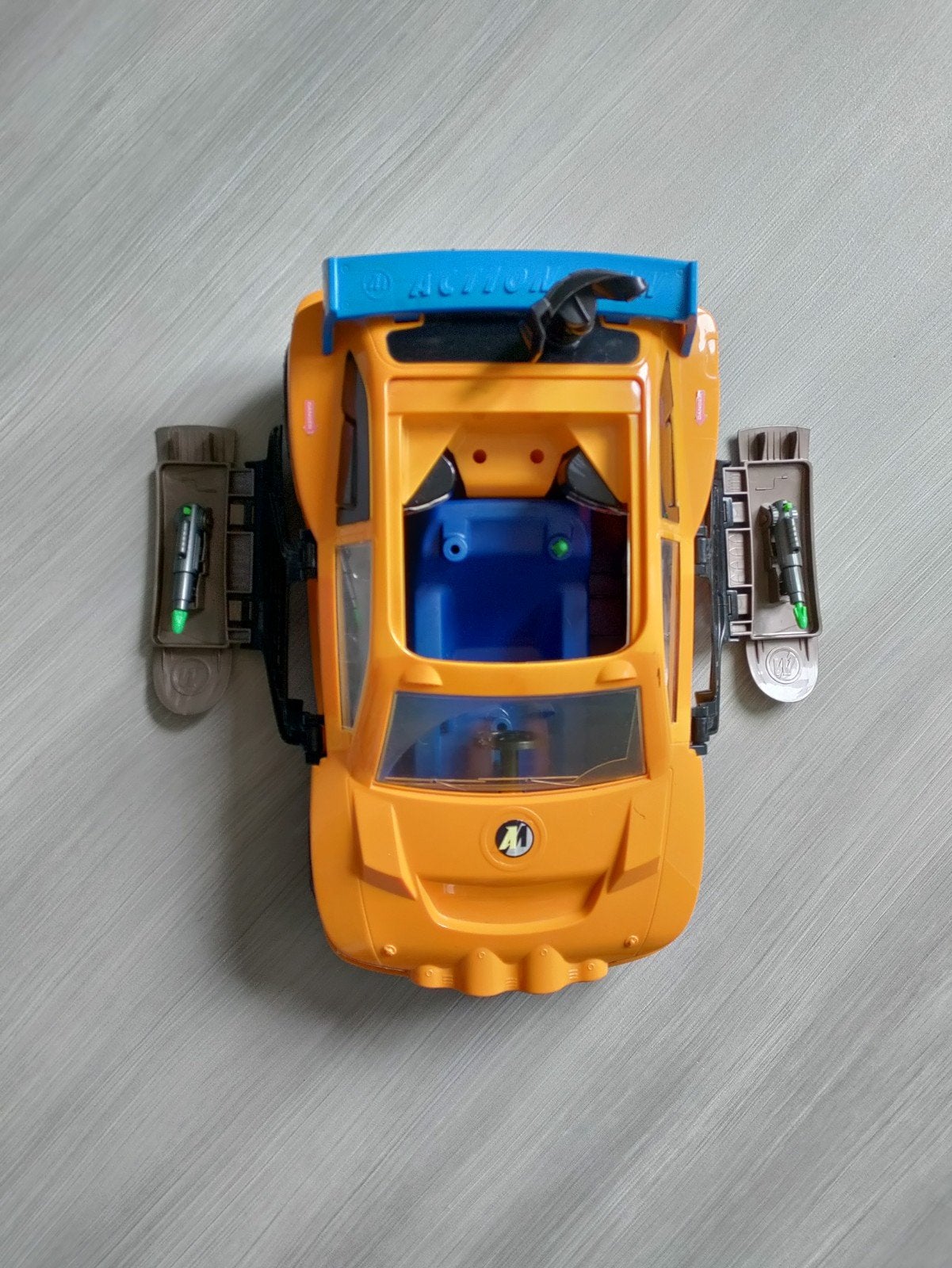Auto action man, Ophalen