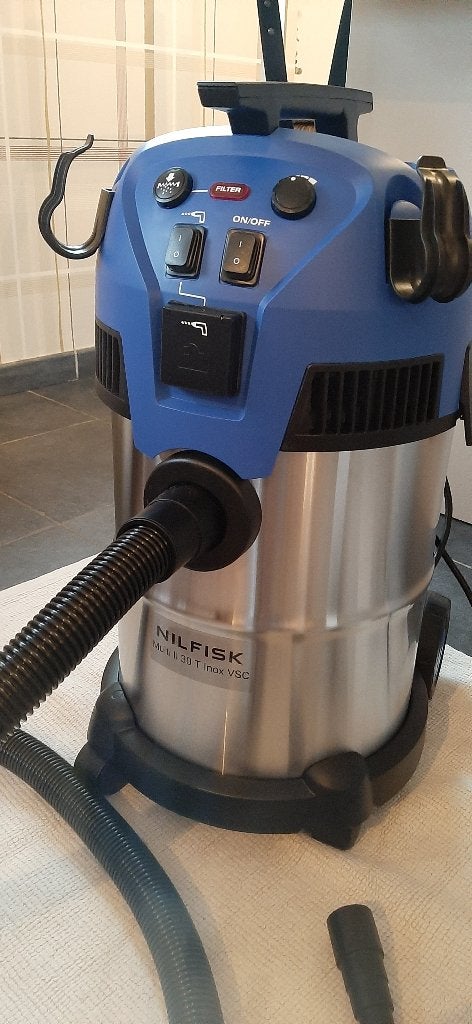 Aspirateur eau et poussiere Nilfisk multi II 30T INOX, Ophalen, Nieuw, Waterstofzuiger