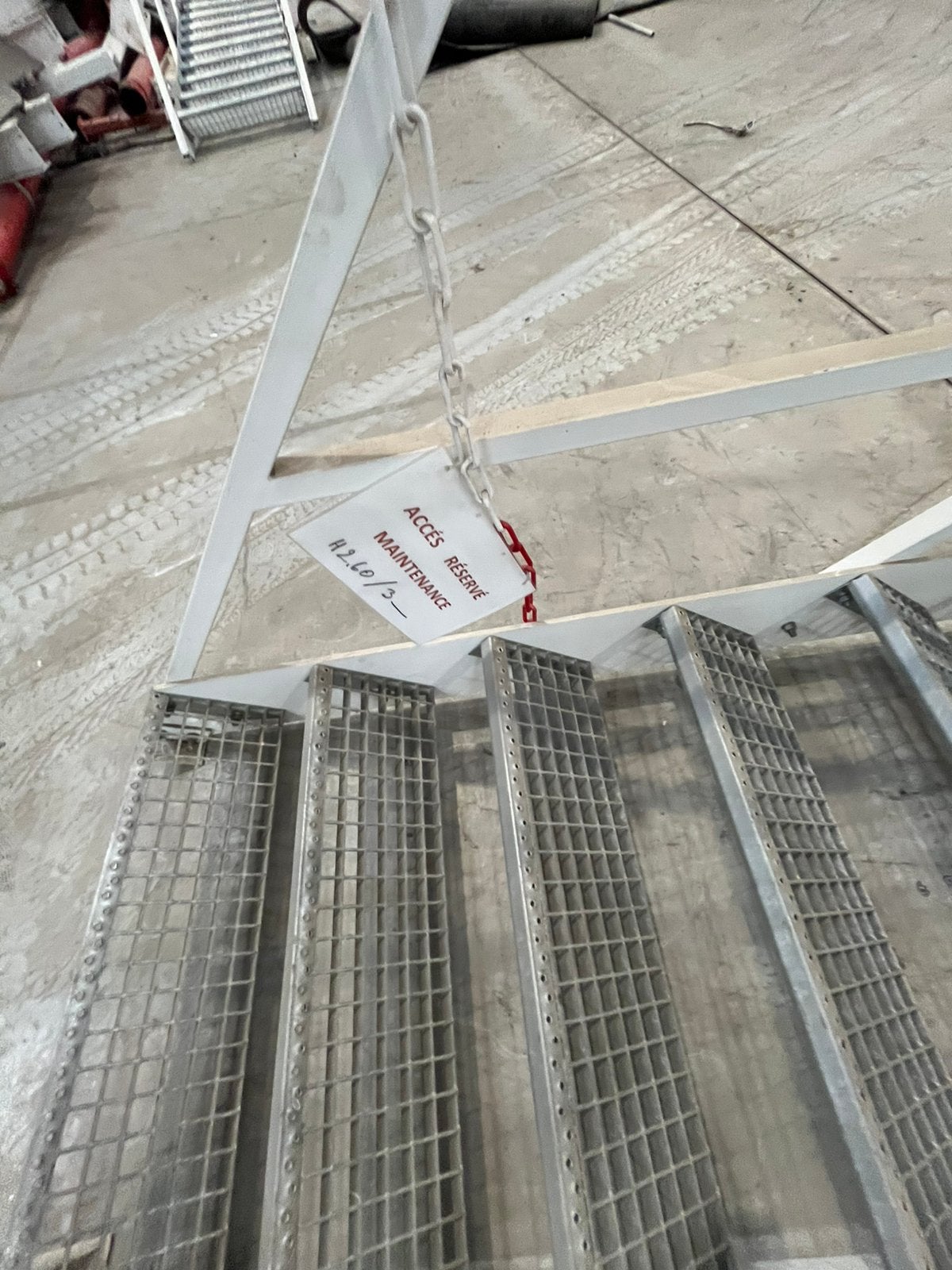 Escalier metal, Enlèvement, Utilisé