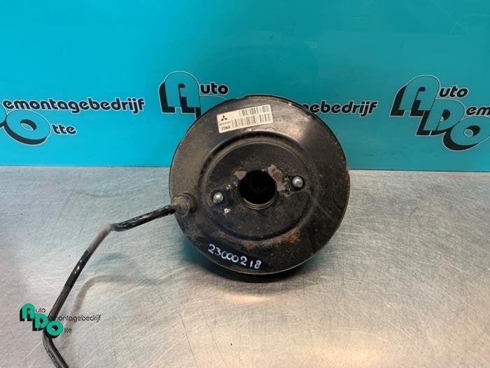Rembekrachtiger van een Mitsubishi Colt (Colt 04-), Gebruikt, -, -, Ophalen of Verzenden