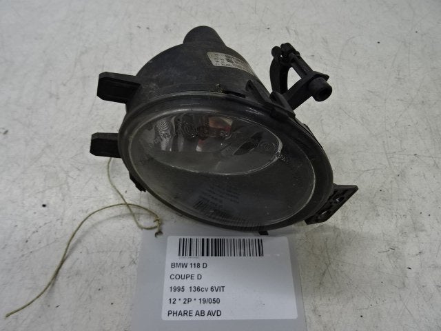 ANTI BROUILLARD AVANT DROIT BMW 1 serie (E82), Utilisé, BMW, Petuelring 130
80809  München, DE, Bayerische Motoren Werke AG