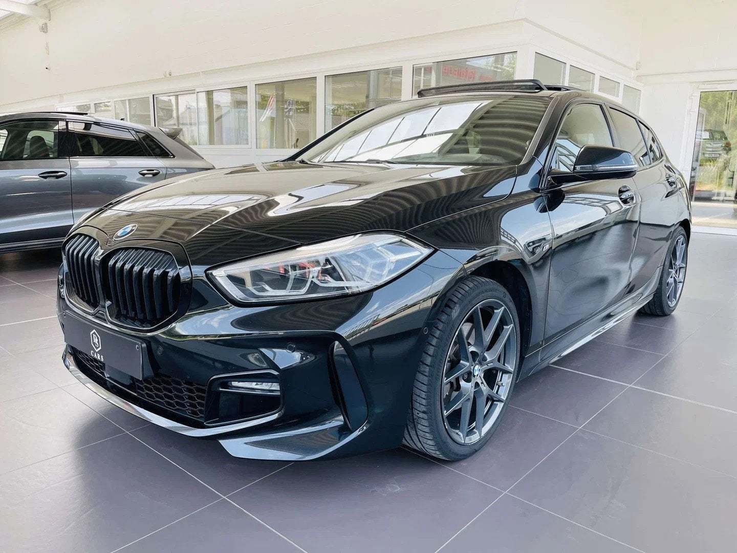 BMW 1 Serie 118 iA * GARANTIE + PACK M + TOIT PANO + LED + G, Auto's, BMW, 1 Reeks, Gebruikt, Euro 6, 136 pk