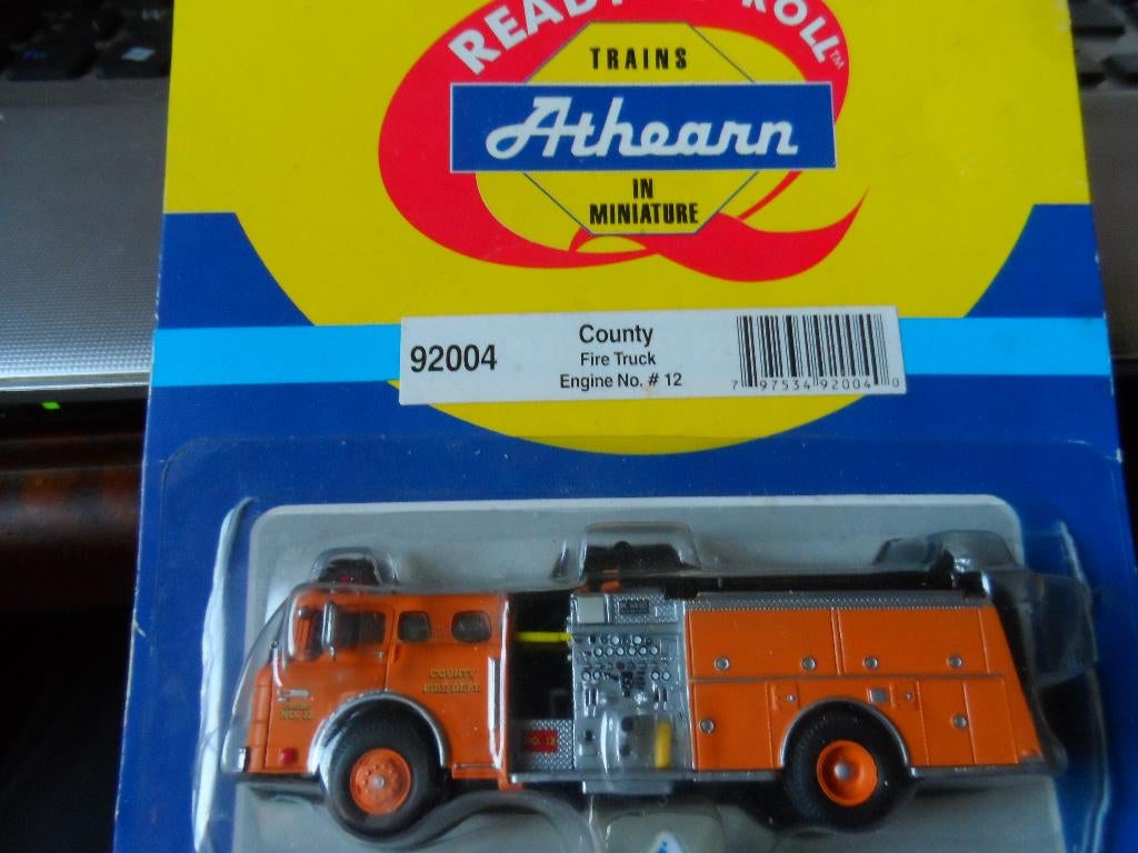 ATHEARN County Fire truck # 12 - 1/87 HO..., Enlèvement ou Envoi, Neuf, Bus ou Camion, Autres marques