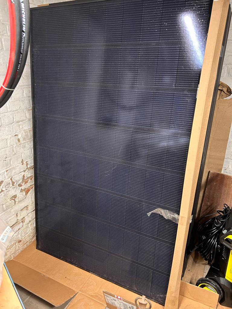 Zonnepaneel 420Wp REC Alpha, Doe-het-zelf en Bouw, Ophalen, Zo goed als nieuw, Paneel, 200 wattpiek of meer
