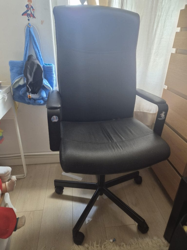 Zwarte bureaustoel met armleuningen - gebruikt, Enlèvement, Utilisé, Noir, Chaise de bureau