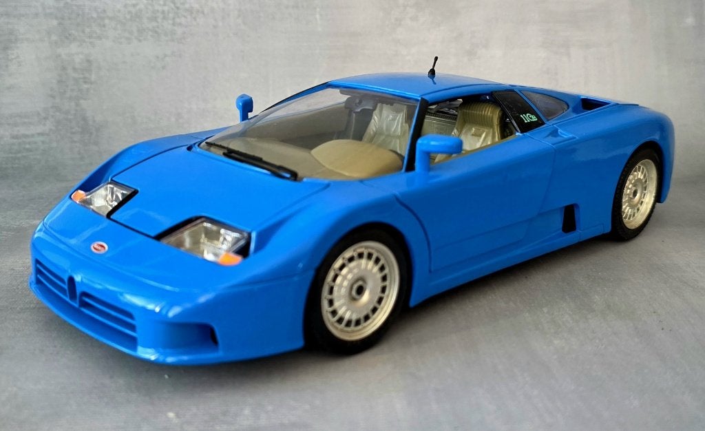 1/18 Burago - 1991 Bugatti EB 110 (blauw), Hobby en Vrije tijd, Verzenden, Zo goed als nieuw, Auto, Burago