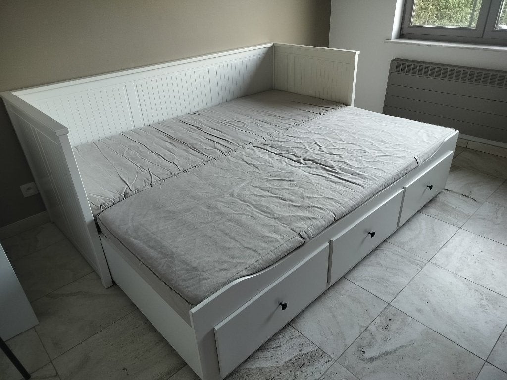 BED UITSCHUIFBAAR TOT 2 PER. MET MATRASSEN, Huis en Inrichting, Ophalen