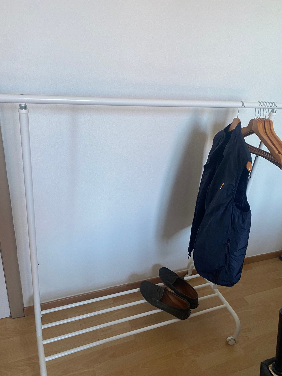 Nieuw stevig kledingrek, Enlèvement ou Envoi, Avec roues, Comme neuf