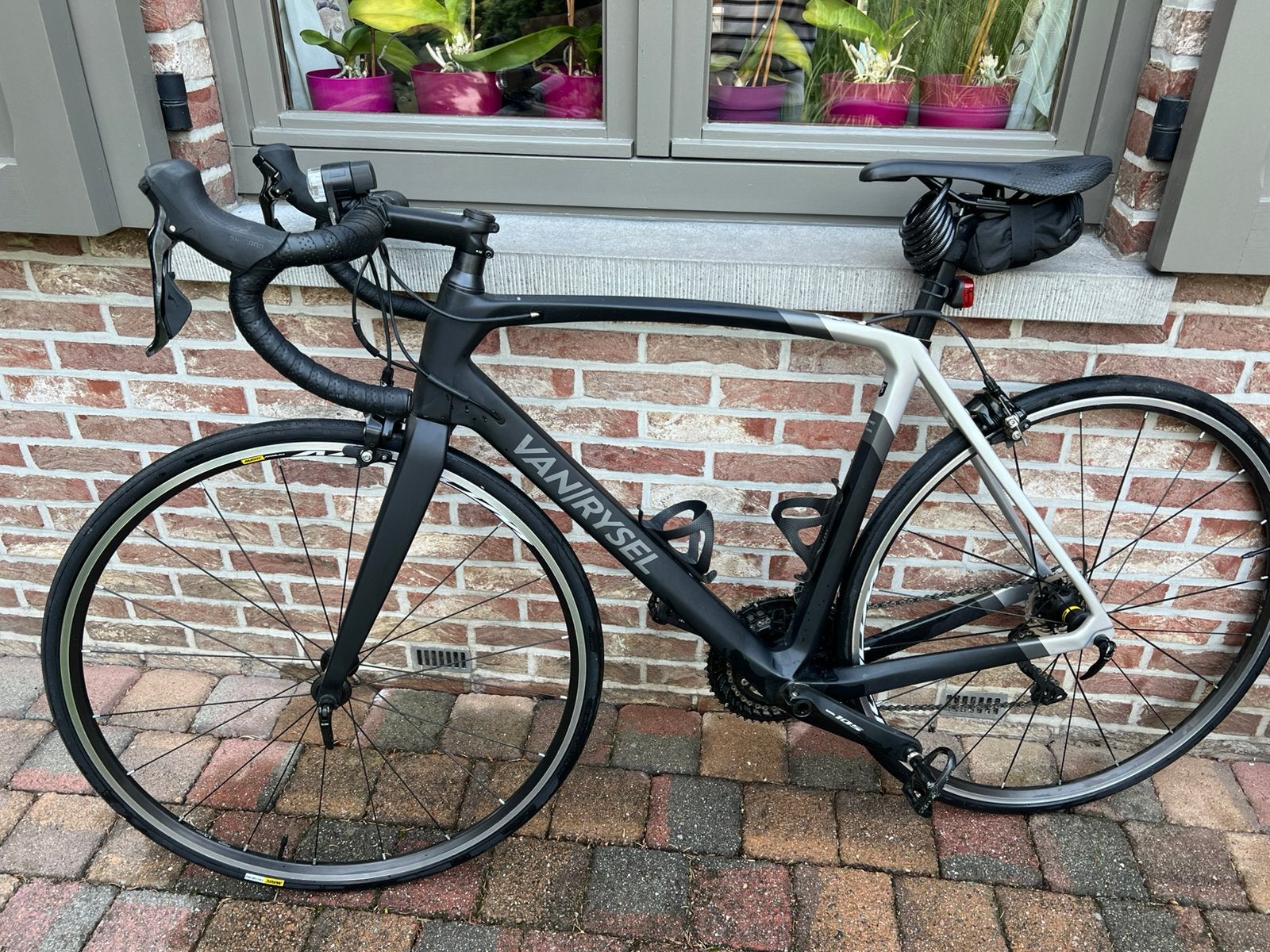 Vélo de course Van Rysel en carbonne gris métal et noir, Ophalen, Zo goed als nieuw