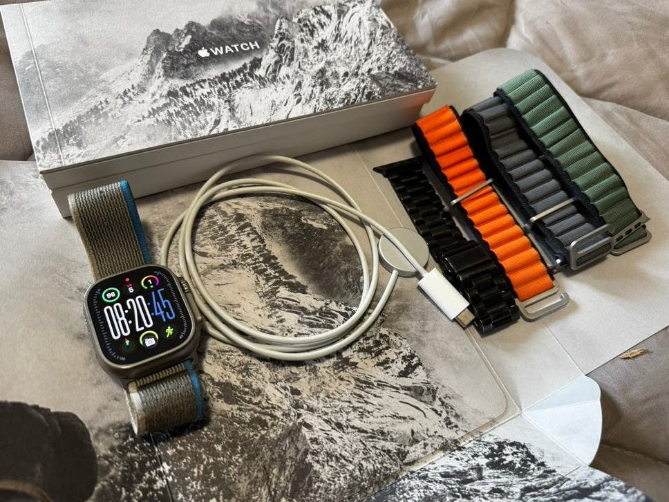 Apple Watch Ultra 49mm (Zeer Goede Staat) + 4 Extra Bandjes!, IOS, Ophalen of Verzenden, Zo goed als nieuw, Waterdicht