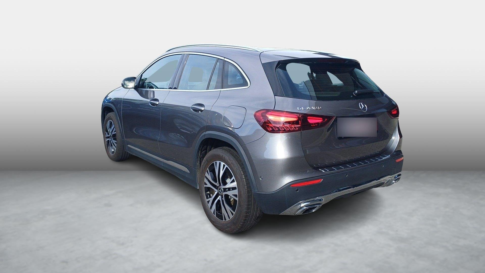 Mercedes-Benz GLA 180 Business Line + PANORAMISCH DAK + CAME, Dealer onderhouden, Stof, 4 cilinders, 136 pk