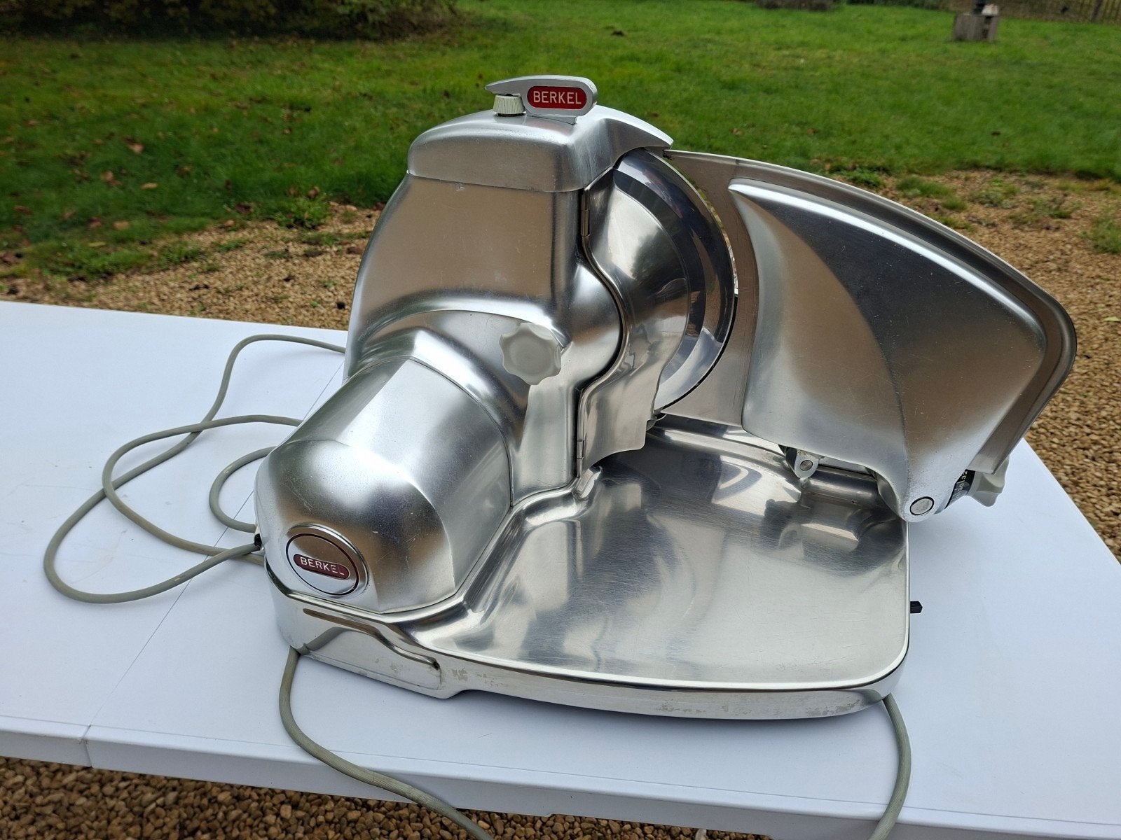 BERKEL 834. Volledig roestvrijstalen snijmachine, Ophalen