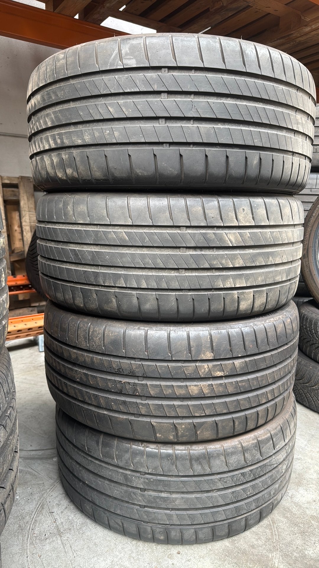 2353519 235/35/19 235/35R19 zomerbanden merk Bridgestone, Ophalen