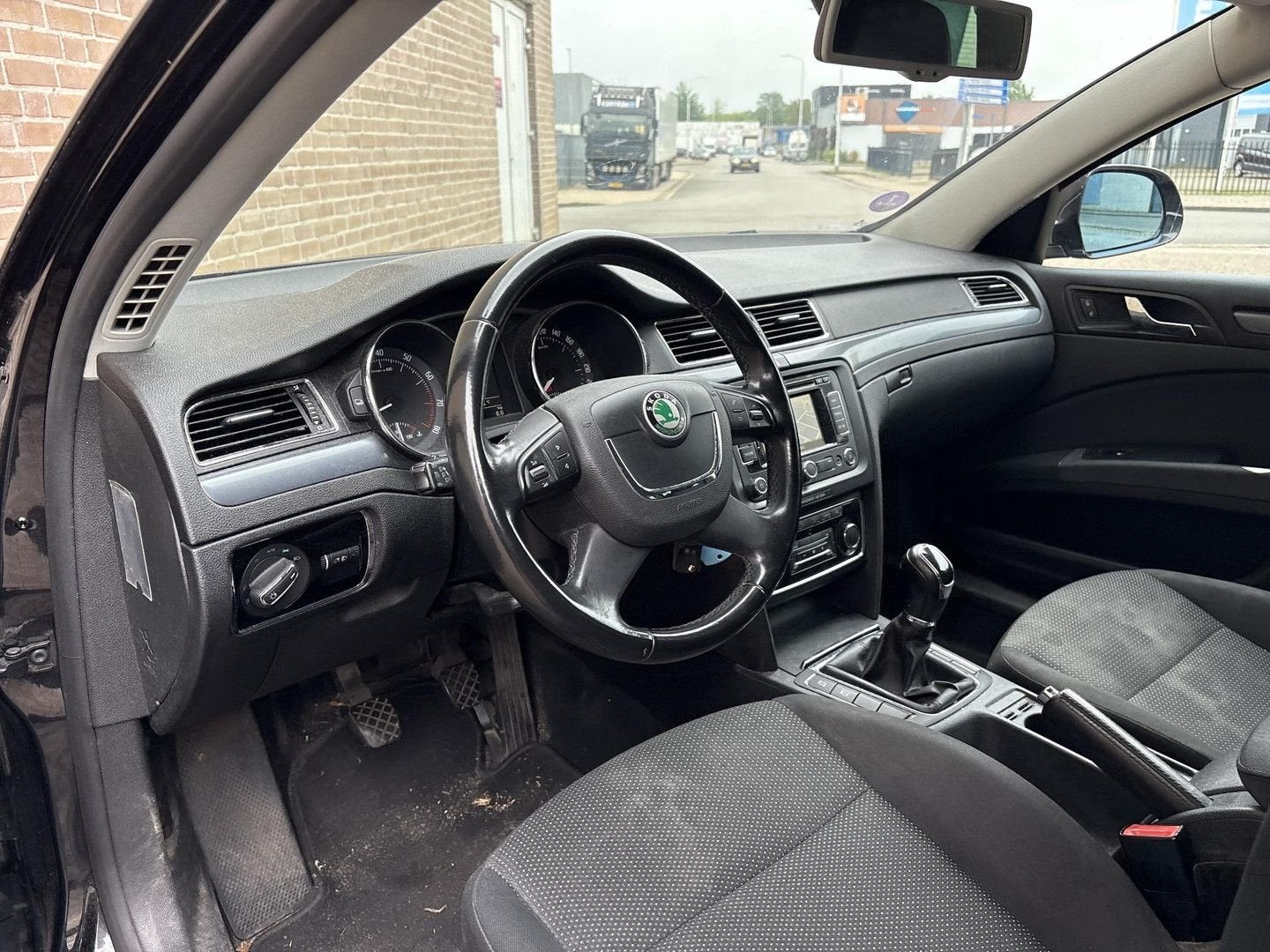 Skoda Superb Combi 1.4 TSI Comfort Business Line | Climate |, Auto's, Skoda, Zwart, Parkeersensor, Zwart, Superb
