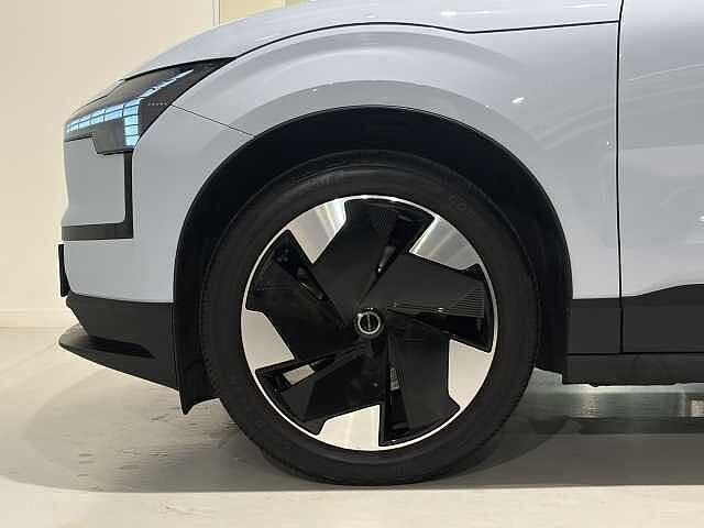 Volvo EX30 Plus, Auto's, Volvo, Automaat, 5 zetels, SUV of Terreinwagen, Te koop