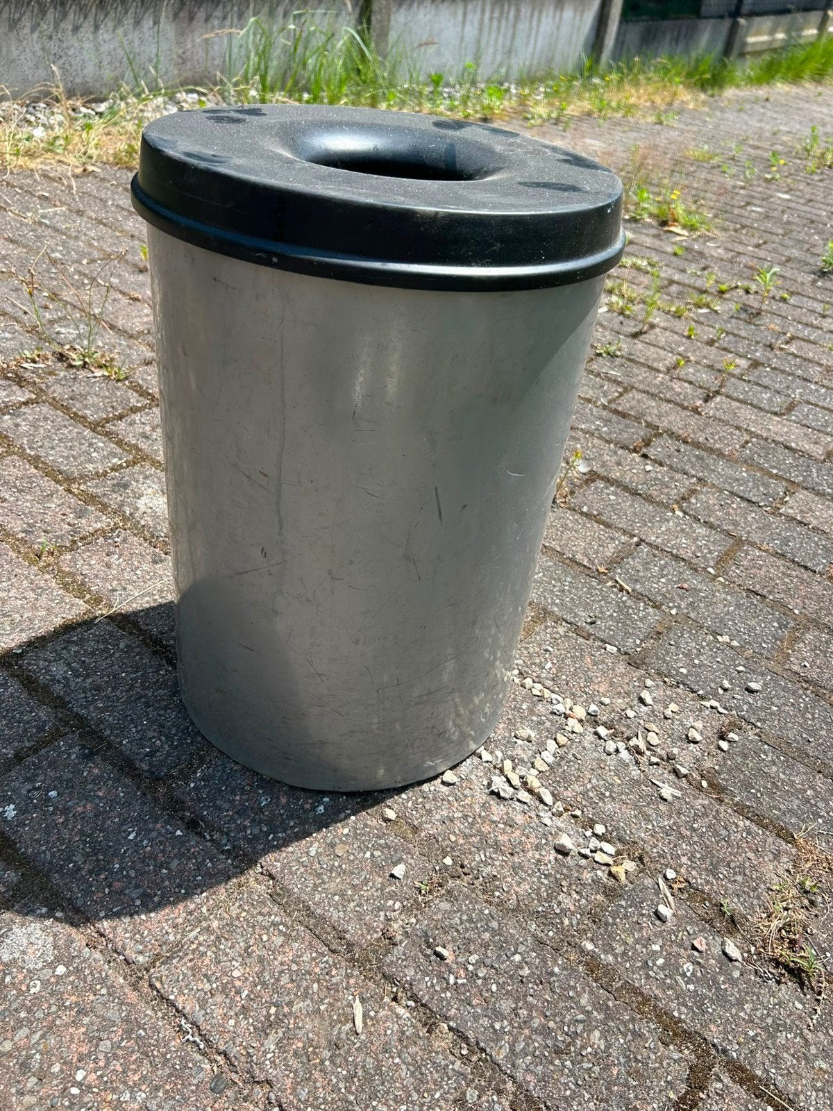 Roestvrije, brandwerende vuilbak, Enlèvement