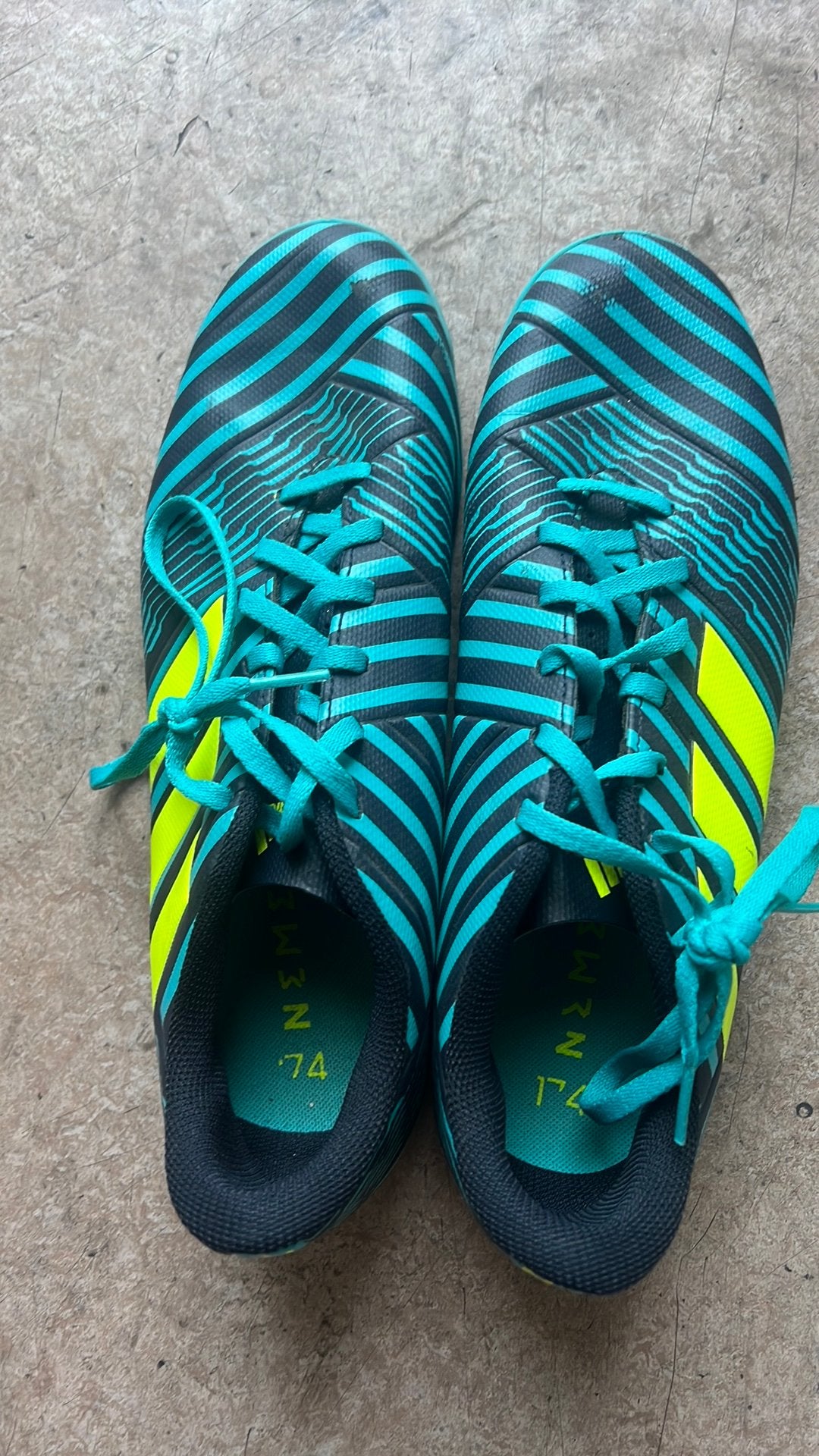 Adidas kunstgras shoes, Ophalen of Verzenden, Zo goed als nieuw