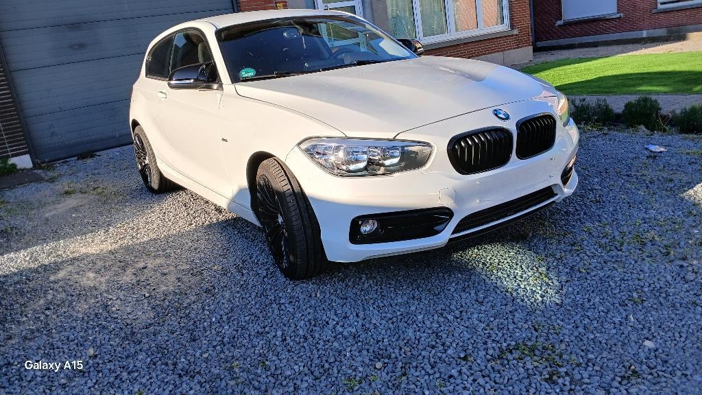 Bmw 1  116 d Sport ed  2017, Auto's, Automaat, Lichtsensor, Wit, Bedrijf
