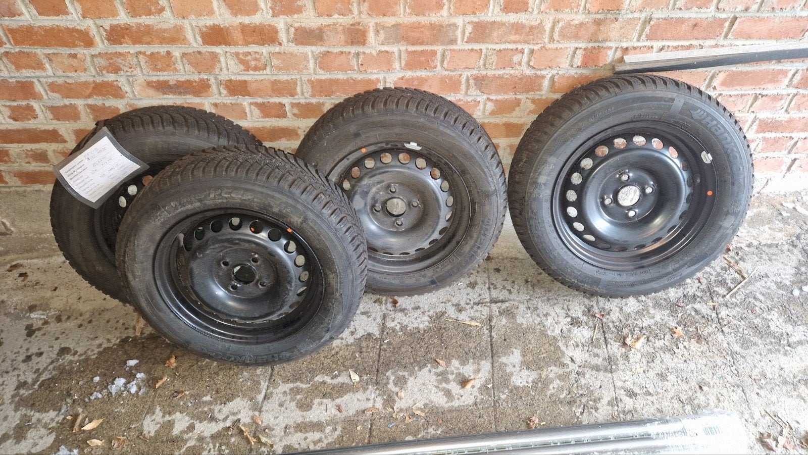 4 Pneus Hiver pour Kia picanto, Ophalen, Gebruikt