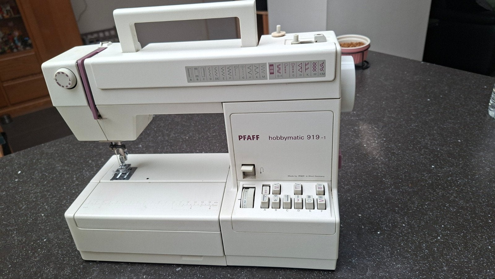 machine à coudre Pfaff en parfait état, Hobby & Loisirs créatifs, Enlèvement