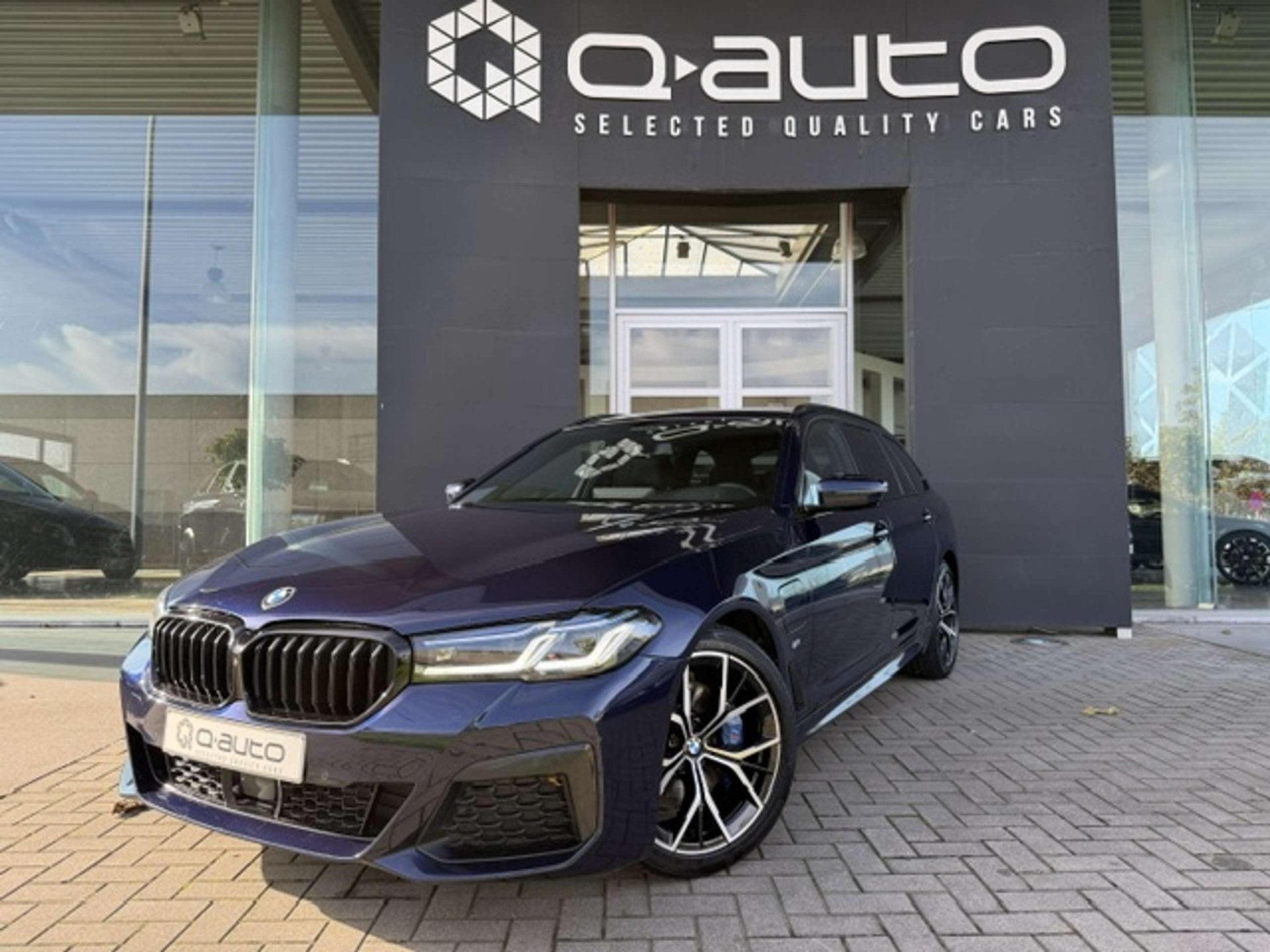 BMW 530 eAS Touring PHEV M Sport Pro Individual / Laser Ligh, Auto's, Automaat, 4 cilinders, Blauw, Alcantara