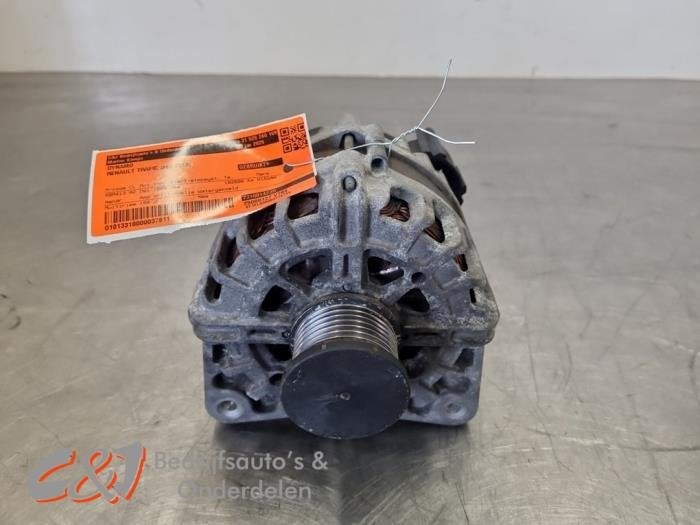 Dynamo d'un Renault Trafic, Autos : Pièces & Accessoires, Moteurs & Accessoires, Renault, Utilisé, 3 mois de garantie, Enlèvement ou Envoi