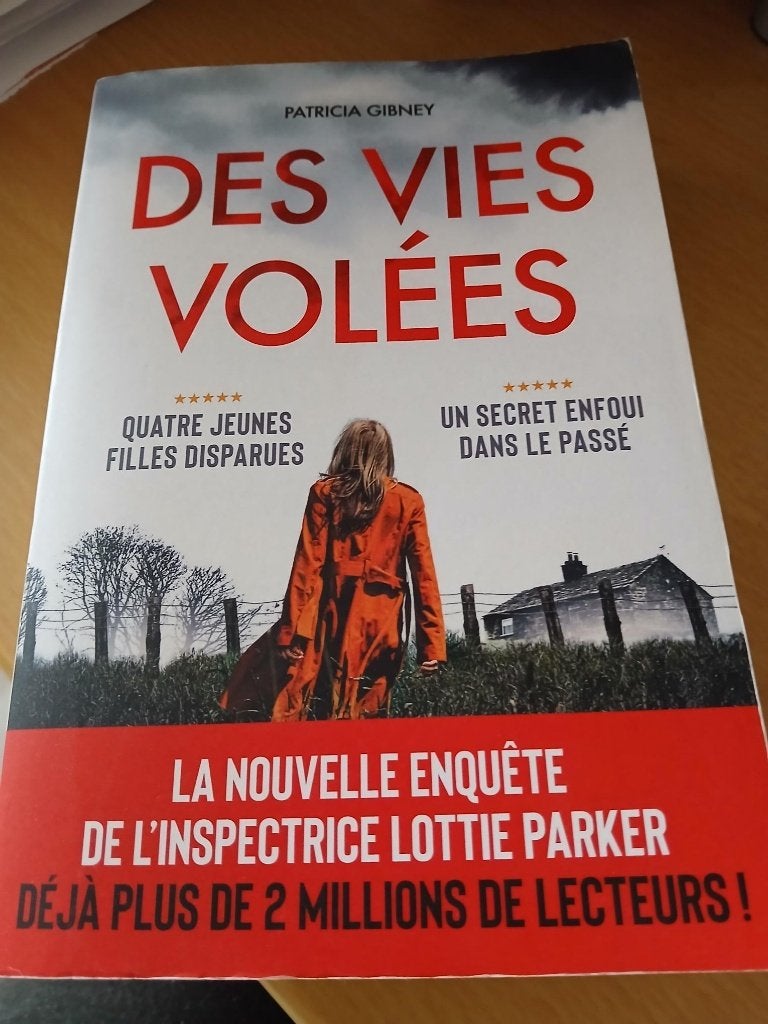 Des vies volées de Patricia Gibney, Ophalen, Europa overig, Zo goed als nieuw, Patricia Gibney
