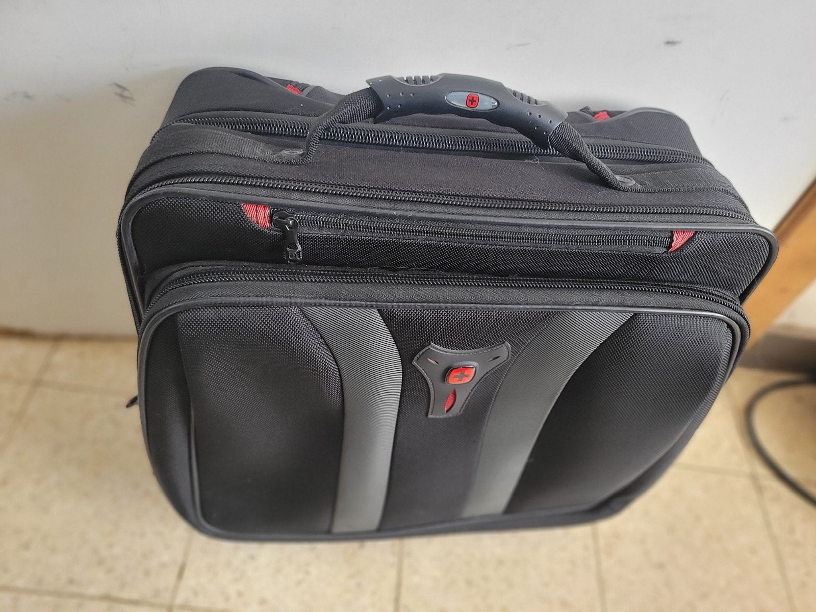 wenger granada sacoche à roulettes, pour ordinateur, Comme neuf, Enlèvement, Wenger, Noir