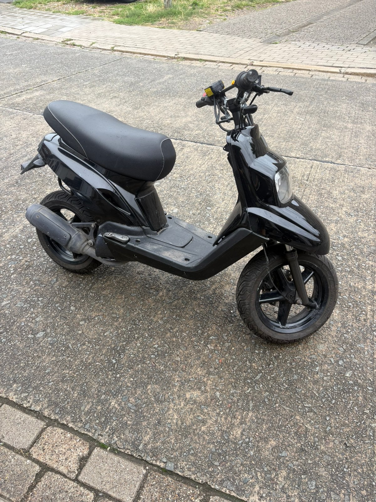 Mbk booster b-klasse met papieren. Lees beschrijving., Fietsen en Brommers, Ophalen, Gebruikt, Overige modellen, Klasse B (45 km/u)