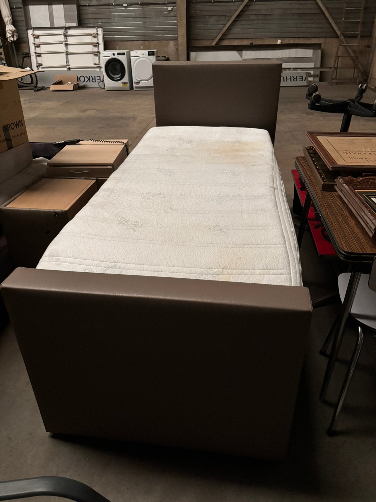 Elektrische 1 persoonsboxspring werkend, Ophalen of Verzenden, Zo goed als nieuw