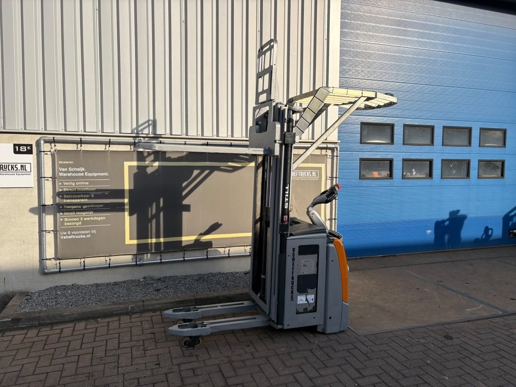 Gerbeur triplex électrique VS-23139 Still 4716 mm, Utilisé