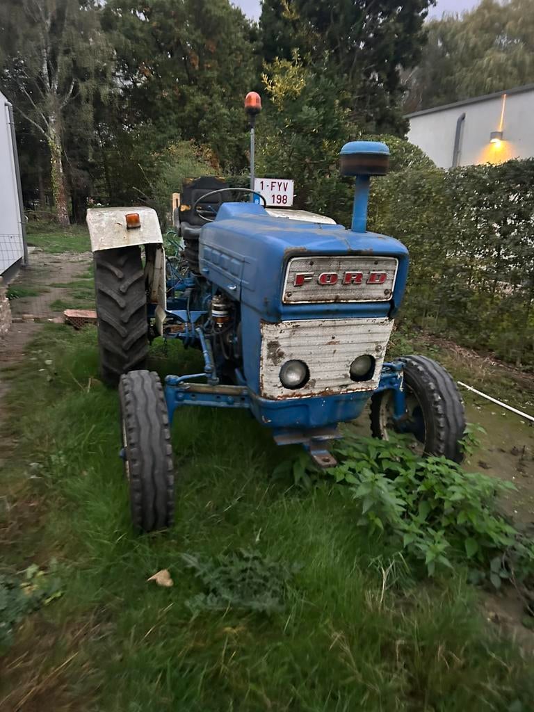 Ford 2000 met papieren, Articles professionnels, Enlèvement, Ford