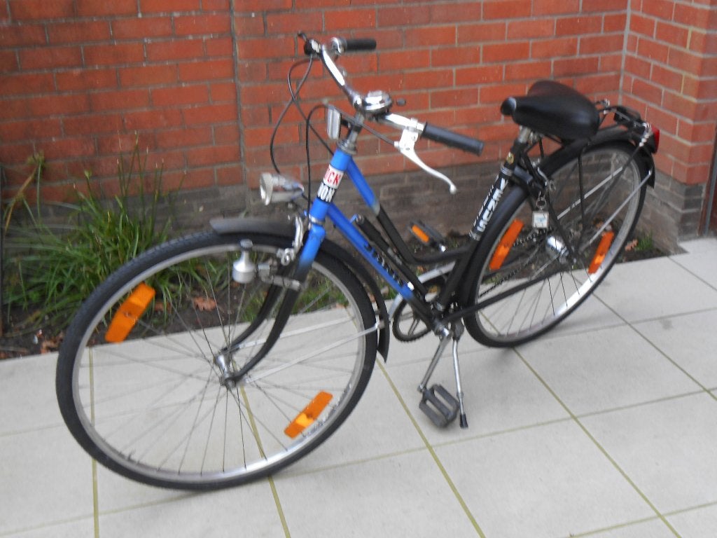 DAMESFIETS    NIEUW BANDEN, Ophalen, Zo goed als nieuw