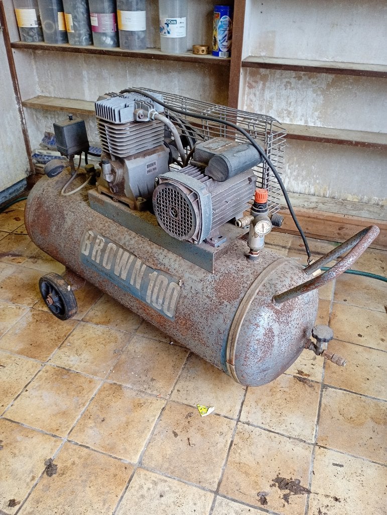 Grote riem aangedreven compressor Brown 100, Doe-het-zelf en Bouw, Ophalen, Gebruikt