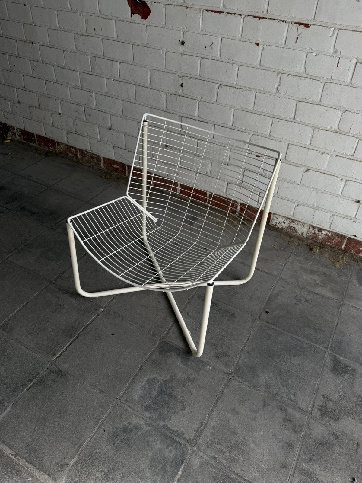 Witte vintage design lounge chair, Enlèvement, Utilisé, Minimalistisch, Métal