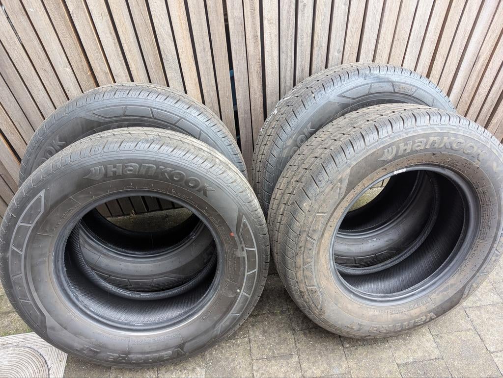 4 banden nieuwstaat. Hankook. 235/65R  121/119R., Enlèvement