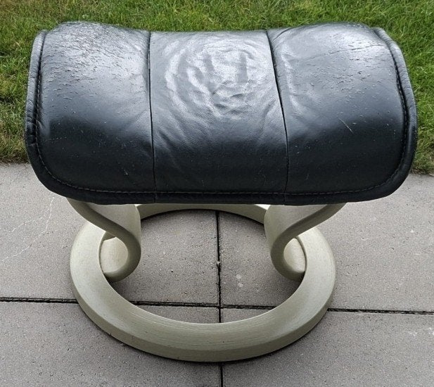 Pouf confortable en bois/cuir, Maison & Meubles, Moins de 75 cm, Enlèvement, Utilisé, Tijdloos