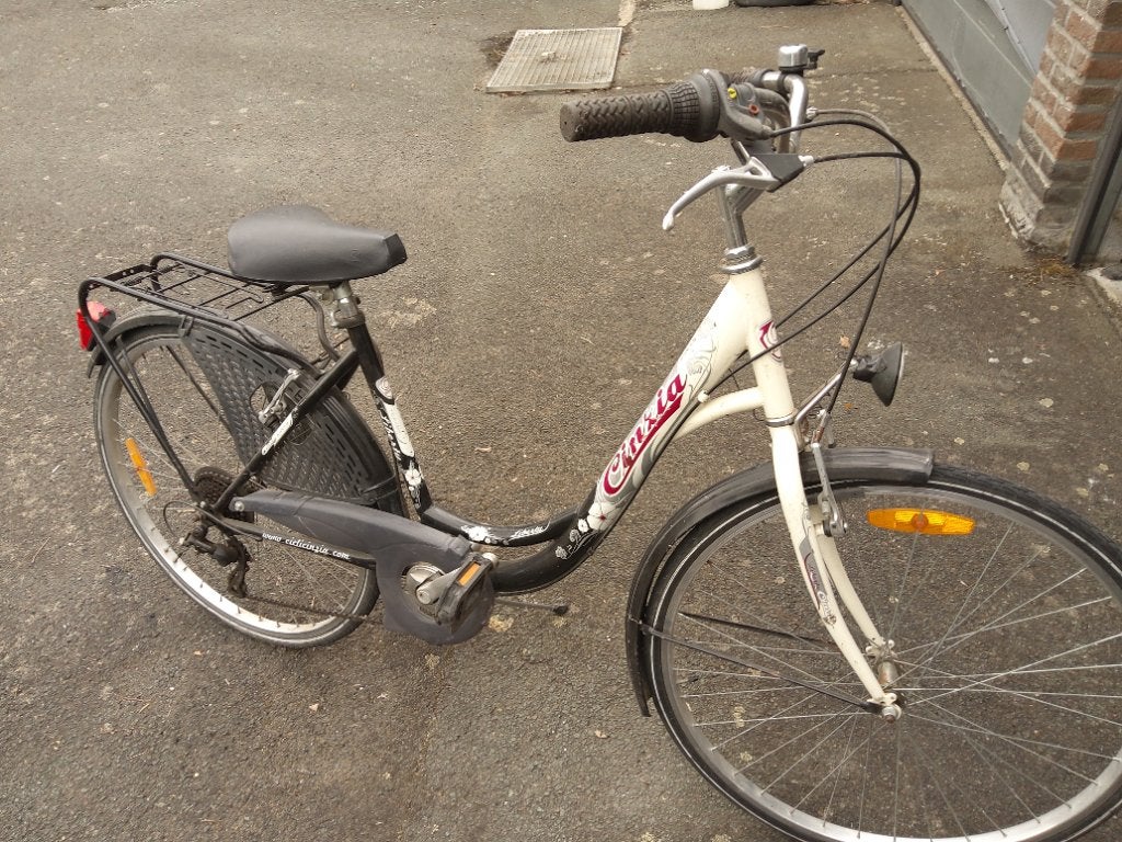 Velo dame 26 pouces 6 vitesses, Acier, Enlèvement, Utilisé, 20 à 24 pouces