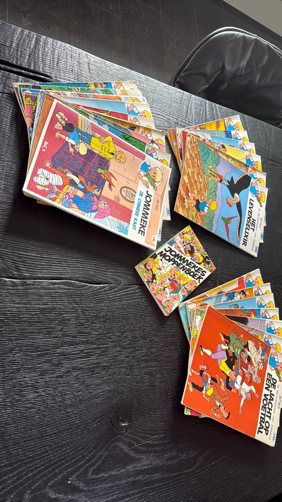 Jommeke 22 strips + moppenboek, Meerdere stripboeken, Ophalen, Gelezen