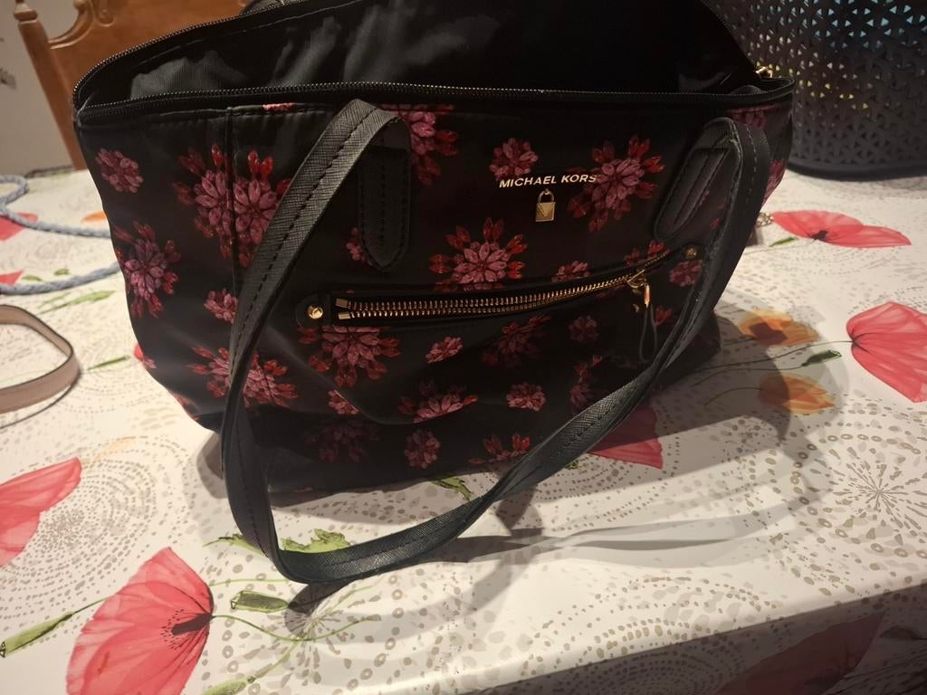 Michael kors tas moet weg!!, Motoren, Accessoires | Koffers en Tassen, Ophalen