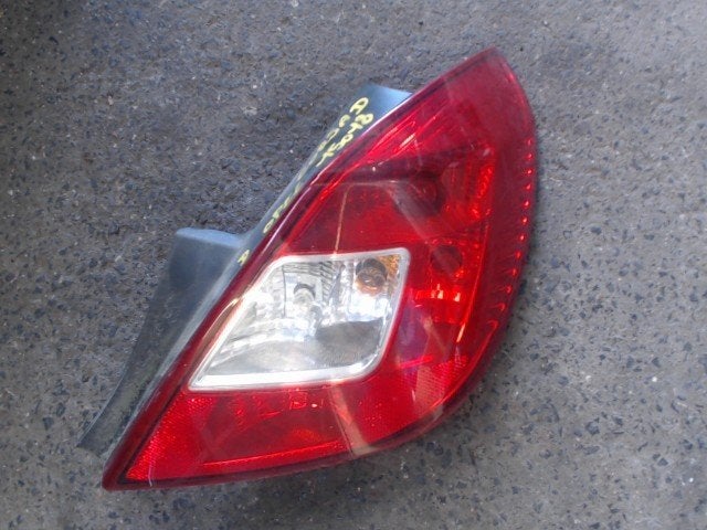 Feu arrière droit Opel Corsa D 2006-2010 LP/15018, Ophalen, Gebruikt, Opel