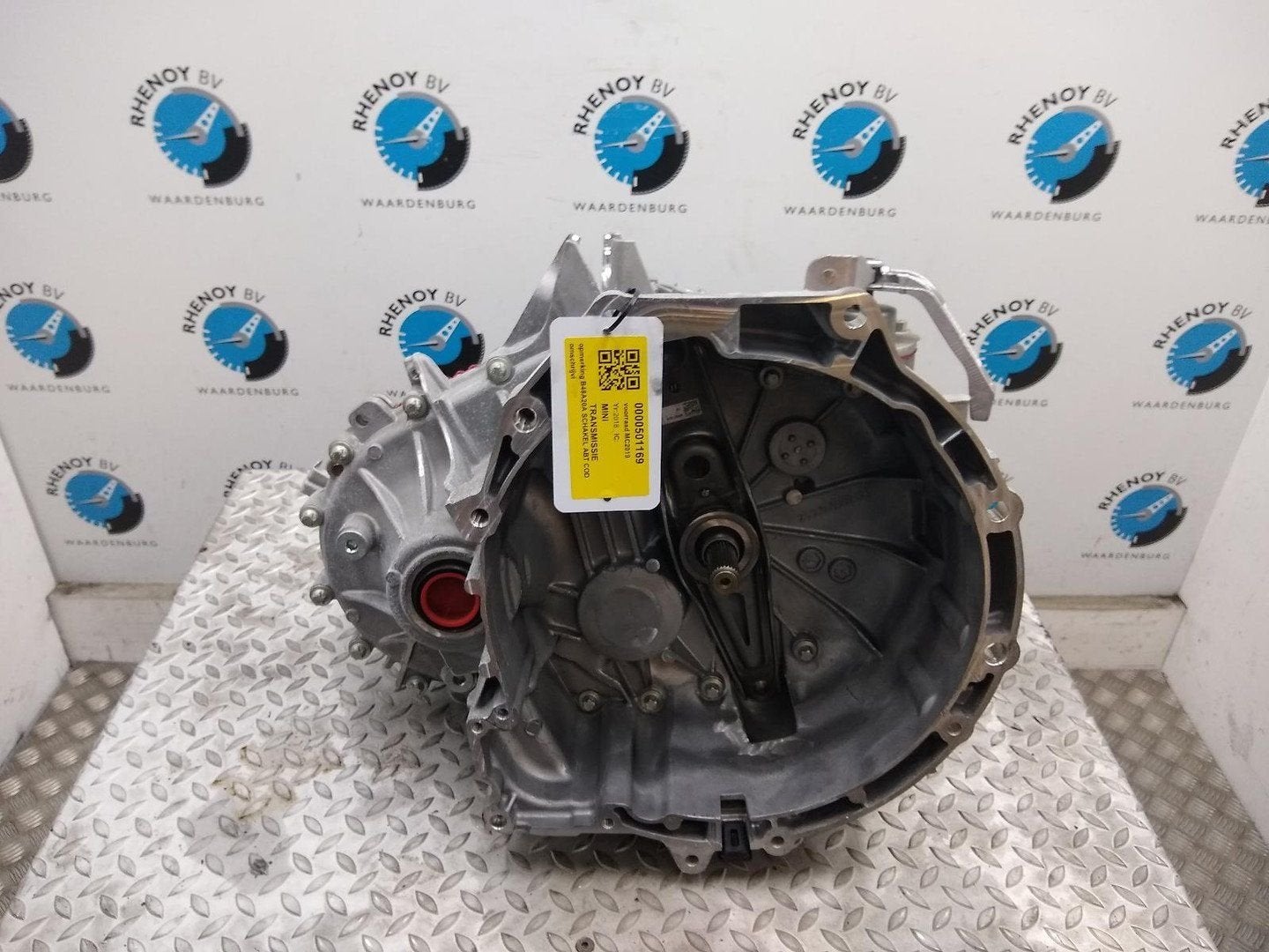 MINI (BMW) MINI TRANSMISSIE / VERSNELLINGSBAK 2018, Ophalen of Verzenden, Gebruikt, Stiba lid