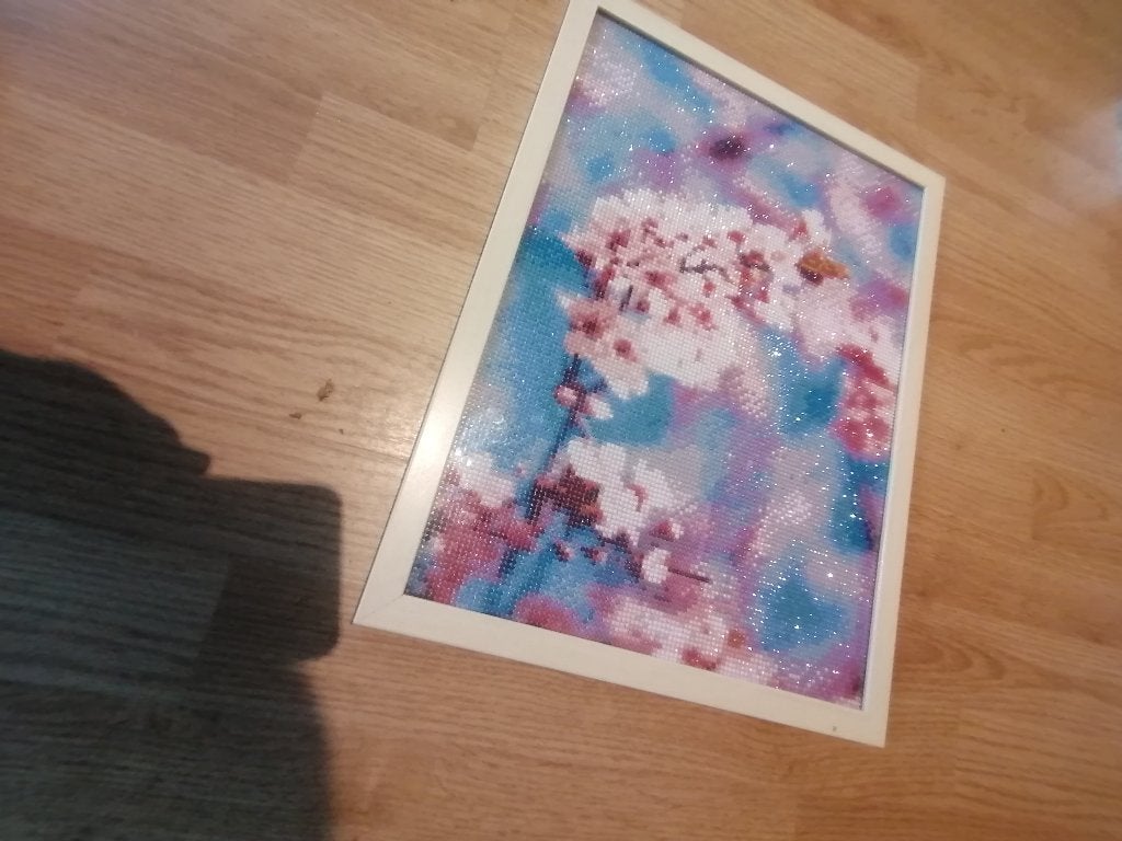 Diamond painting schilderij: Vrolijke roze tak van een boom., Antiek en Kunst, Ophalen, Ingelijst, Overige materialen, Overige technieken