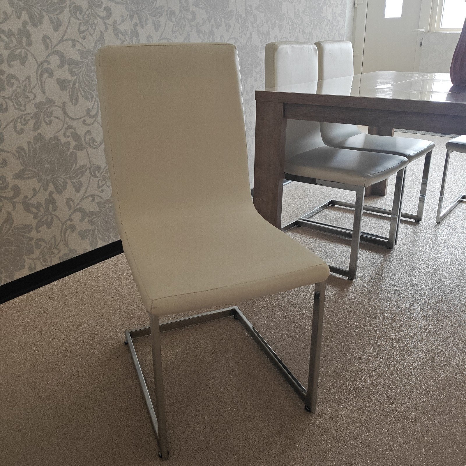 8 witte lederen stoelen (prijs per stuk), Ophalen, Gebruikt, Wit, Leer
